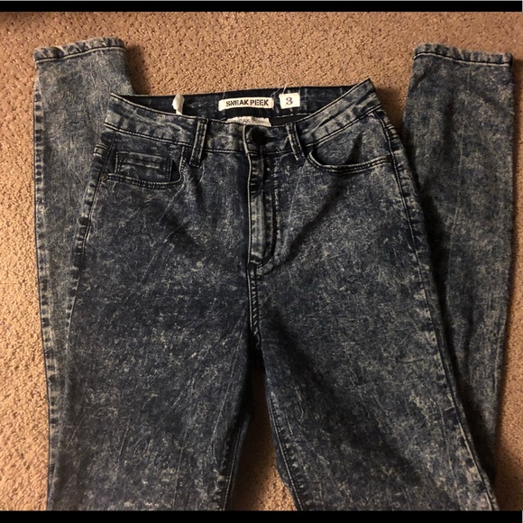 Size 3 High Waisted Acid Washed Jeans - Picture 2 of 3